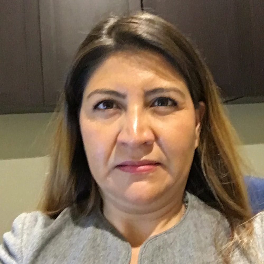 Meet your Posher, Yadira
